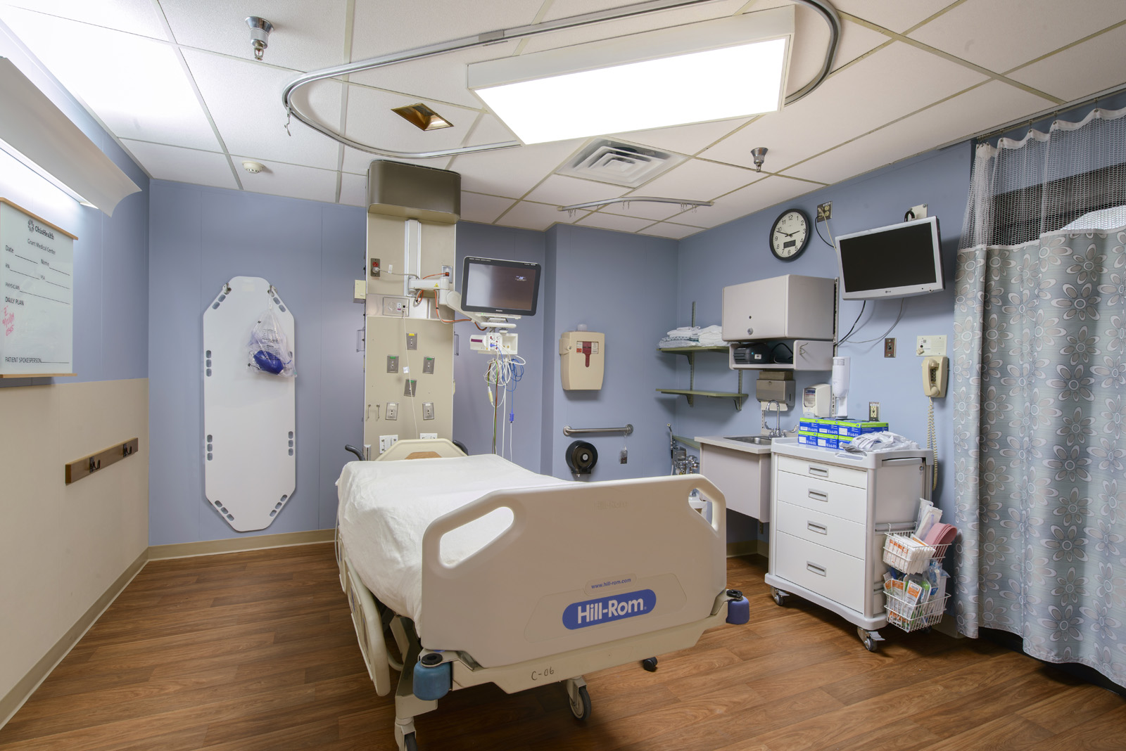 icu-ccu-renovation-grant-medical-center-ma-design