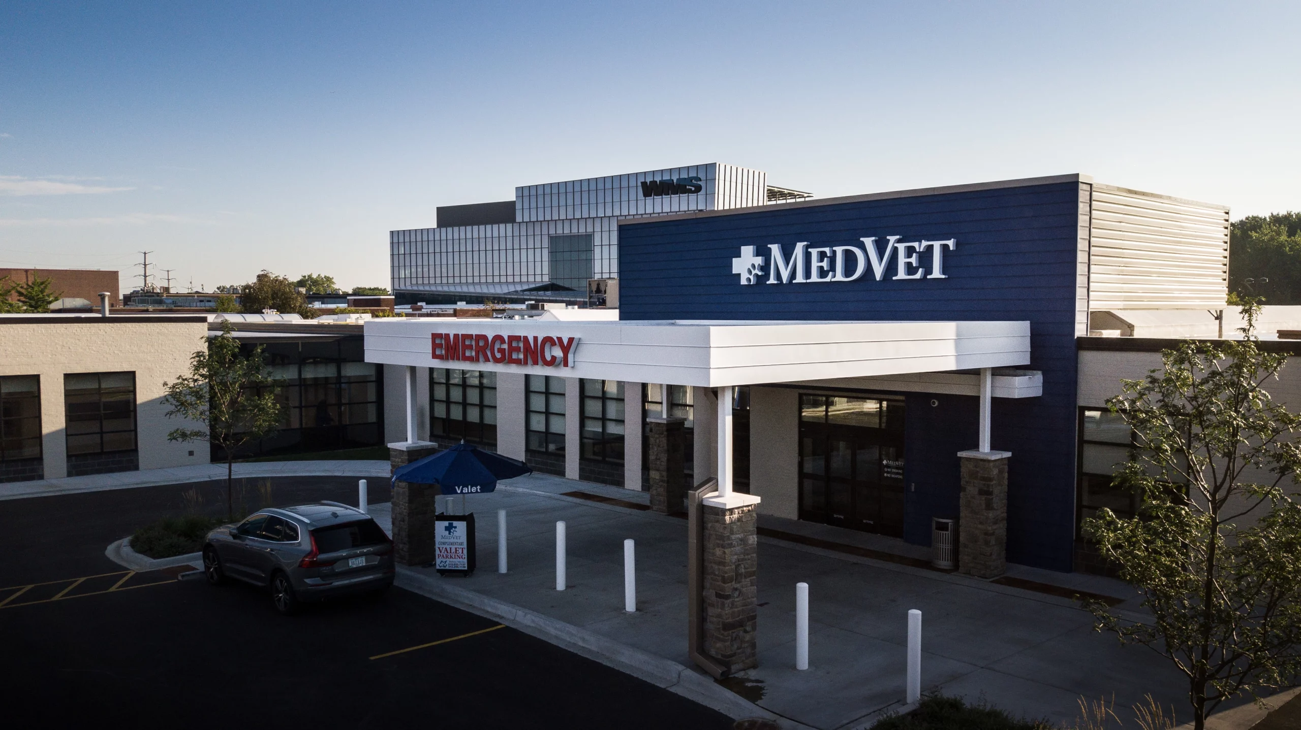 MedVet Chicago Medical and Cancer Center for Pets MA Design